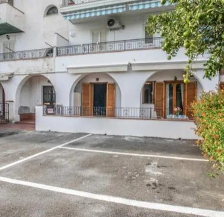Hause Schiso * Giardini Naxos